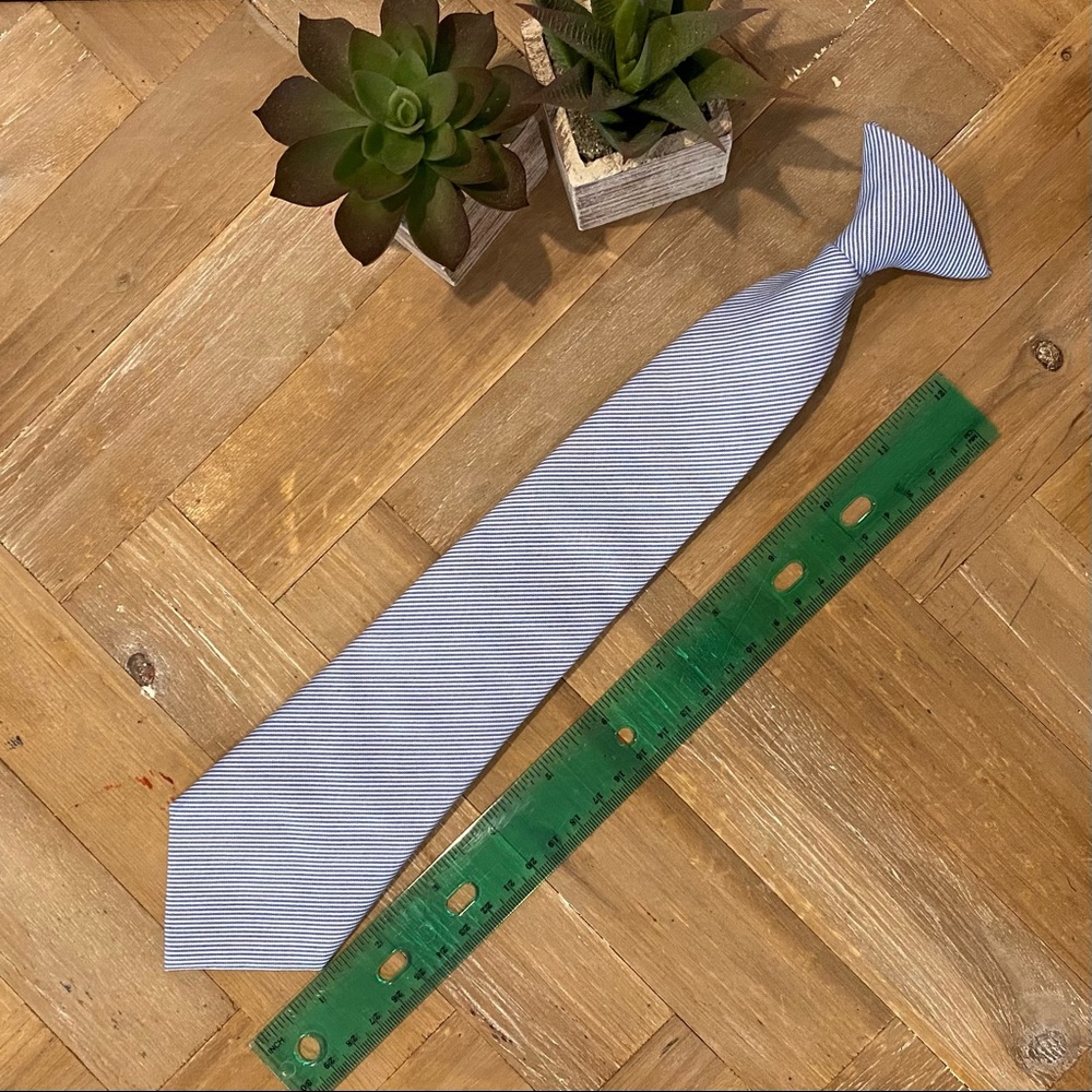 Boys Clip-On Necktie, Blue/White Stripe, S (8-10) - Picture 4 of 7